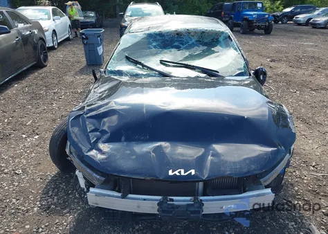 2022 Kia K5 Lxs из США, поврежденный, VIN 5XXG14J29NG100493